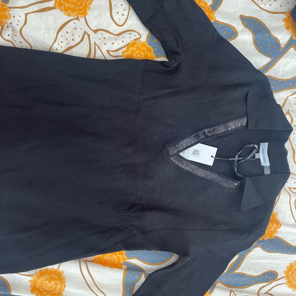 Calvin Klein xs fitted black v neck sweater